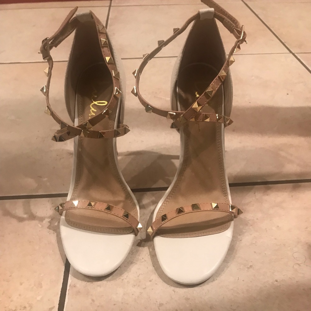 Heeled Sandals! Summer perfect